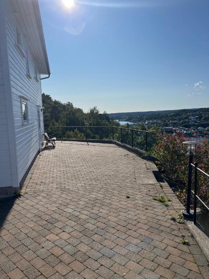 Apartment With Amazing Views - Free Parking Arendal Buitenkant foto